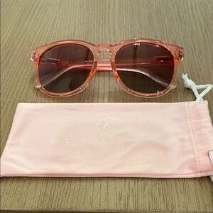 Like New Blenders Pink Sunglasses